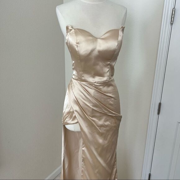 Milly Bridal Sexy high slit gold evening gown - Picture 2 of 8